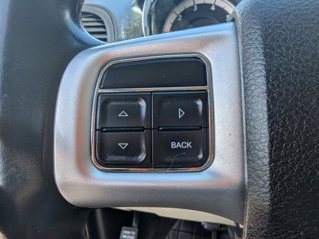 Used 2014 Dodge Grand Caravan SXT w/ Rear Park Assist Package FWD image 13