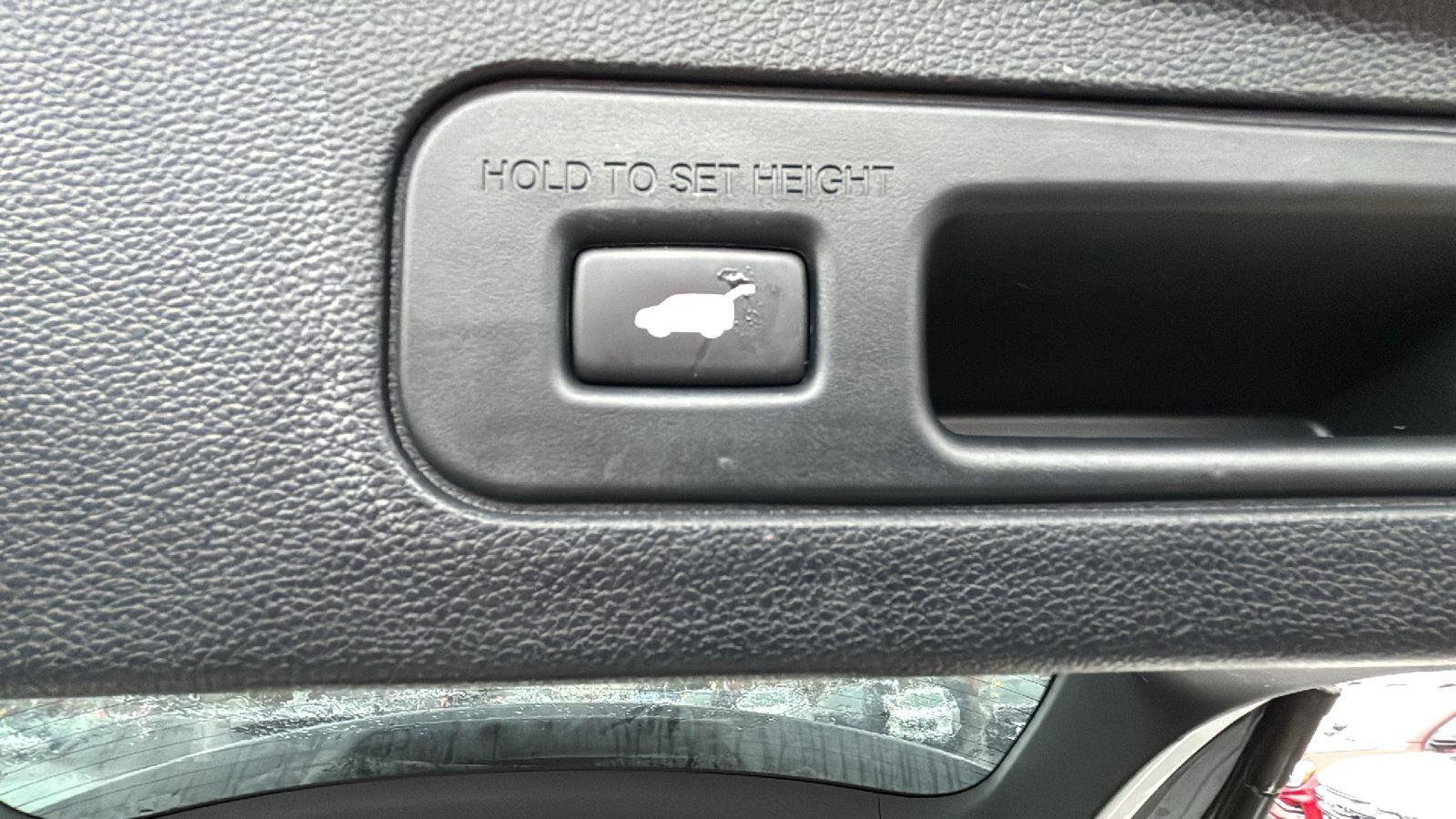 Used 2023 Acura MDX SH-AWD w/ Advance Package image 34