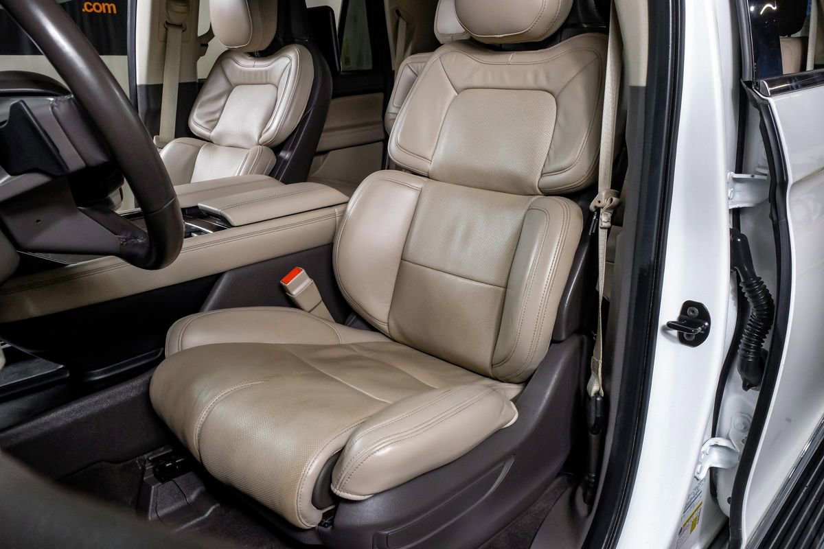 Used 2023 Lincoln Navigator L Reserve AWD/4WD image 28