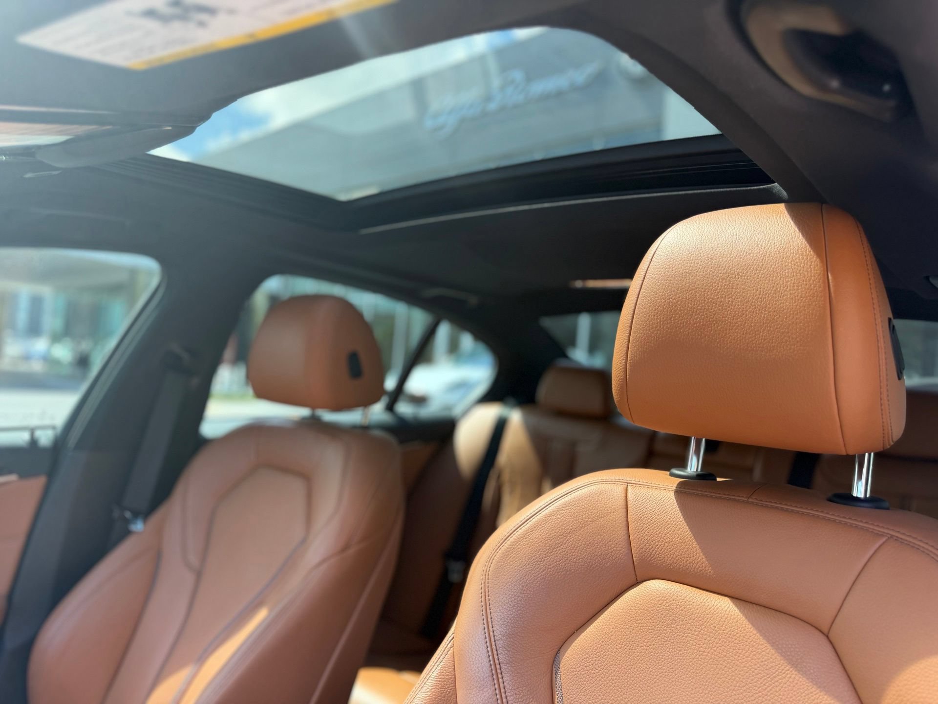 Used 2021 BMW 540i w/ M Sport Package RWD image 28