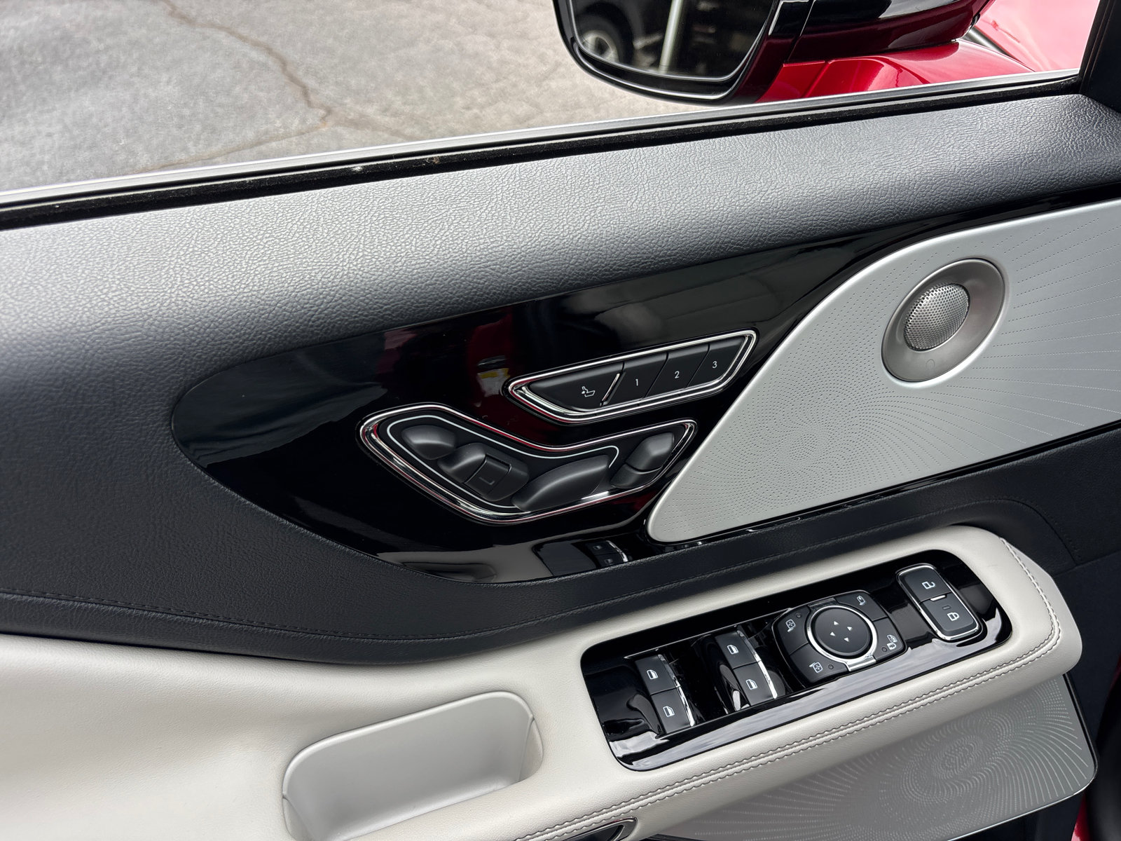 New 2026 Lincoln Aviator Reserve AWD/4WD image 12