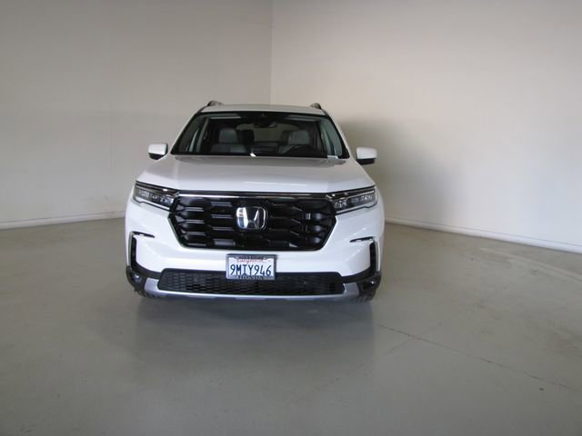 Certified 2024 Honda Pilot Touring image 2