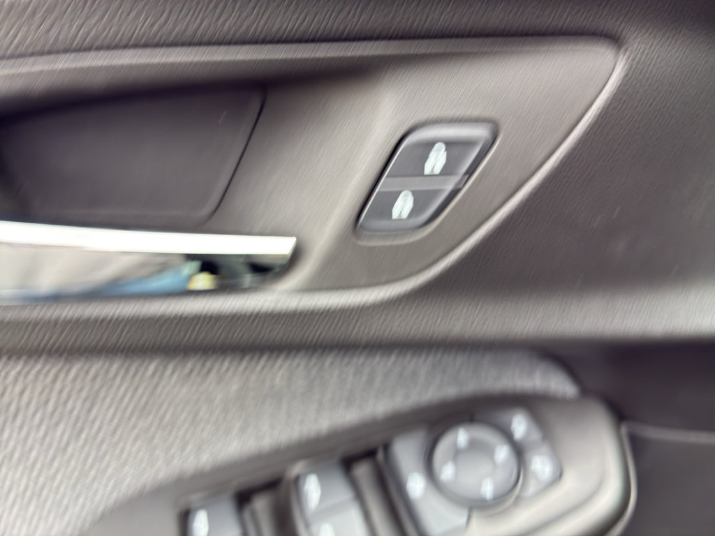 Used 2023 Chevrolet TrailBlazer LT FWD image 19