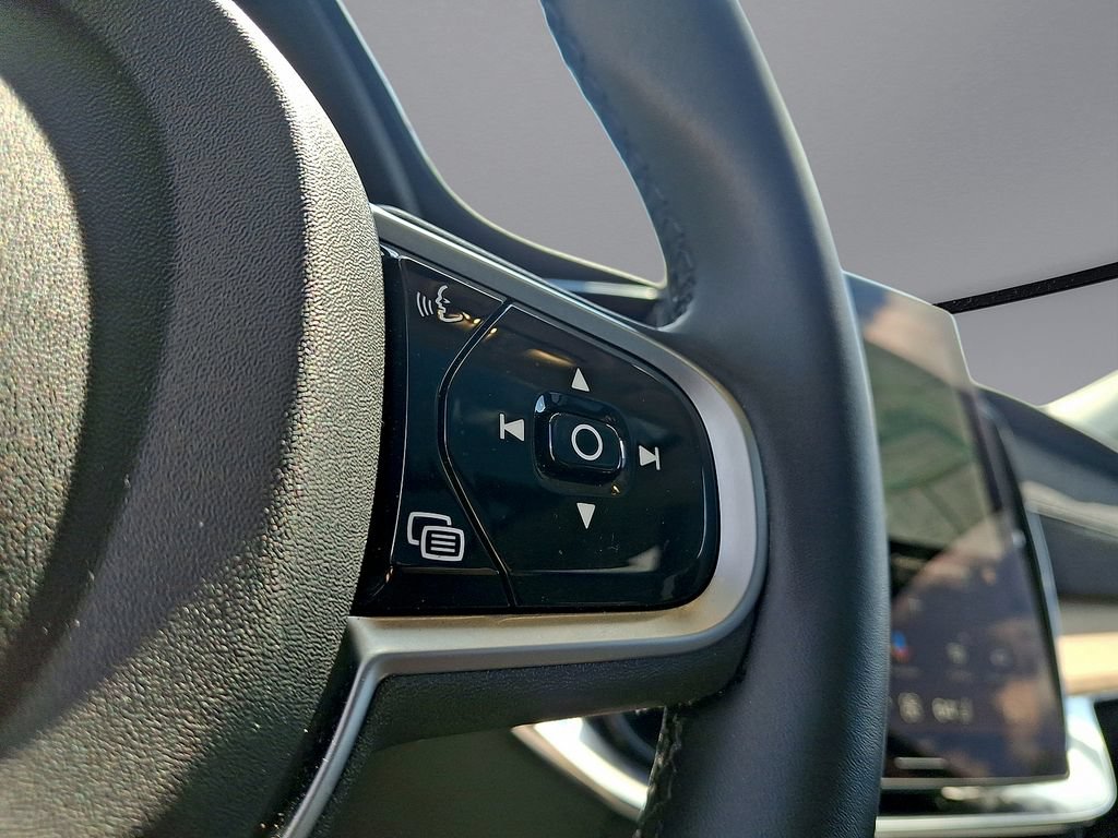 Certified 2026 Volvo XC90 B6 Plus AWD/4WD image 24