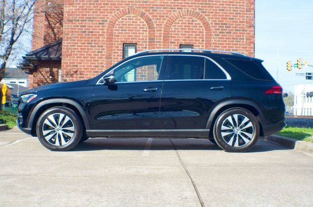 Used 2025 Mercedes-Benz GLE 350 4MATIC w/ 3rd Row Seat Package image 8