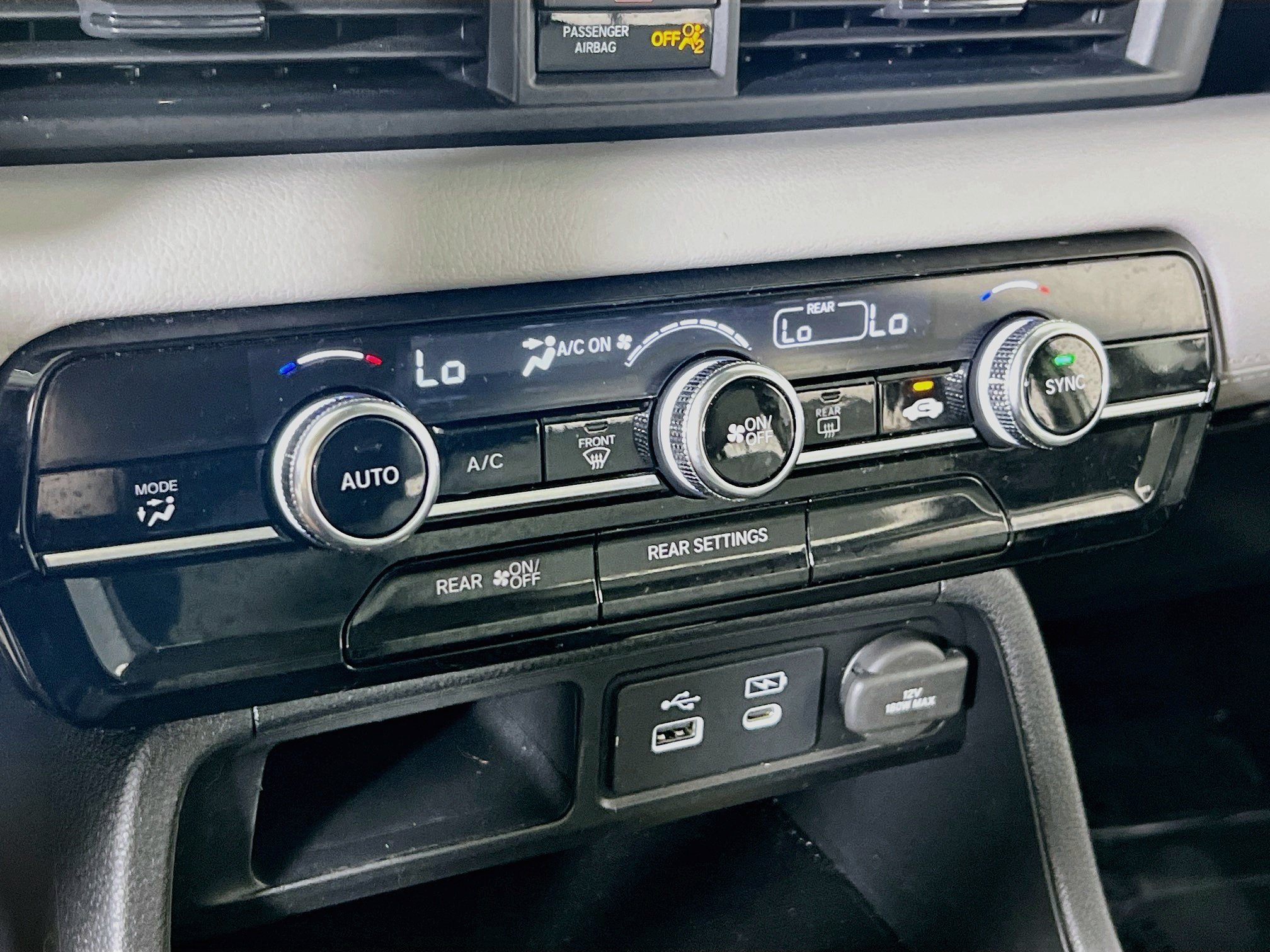 Used 2023 Honda Pilot LX image 15