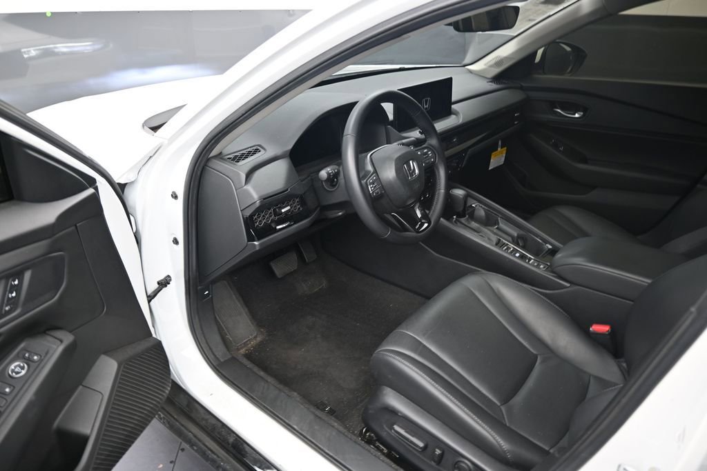 Used 2025 Honda Accord EX-L image 10