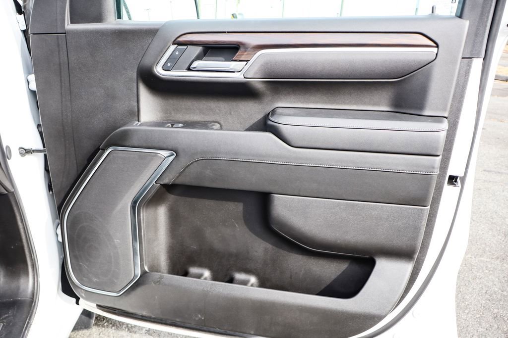 Certified 2025 GMC Sierra 1500 SLT image 36