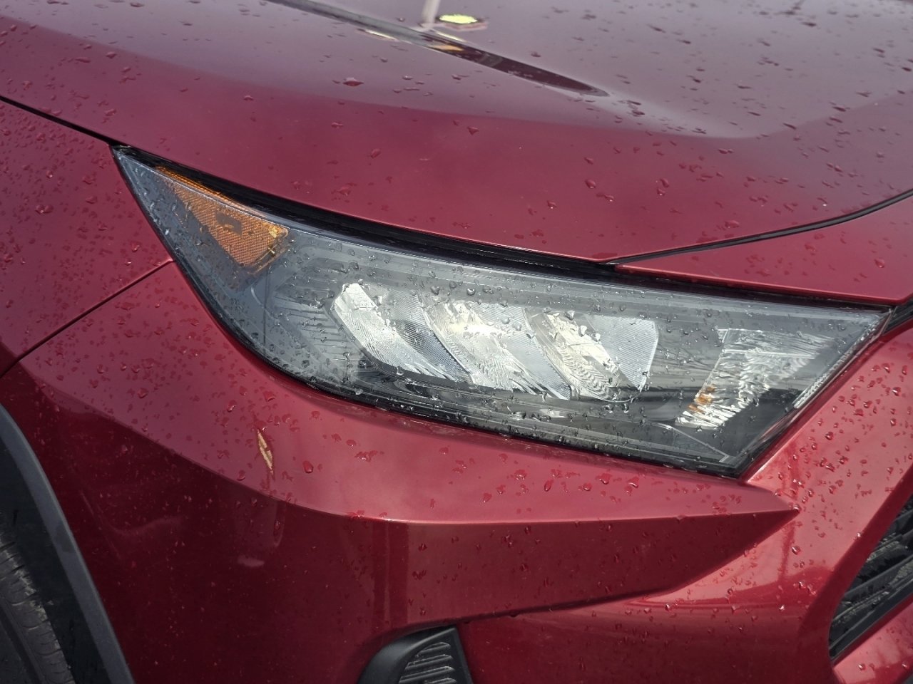 Used 2022 Toyota RAV4 LE image 10