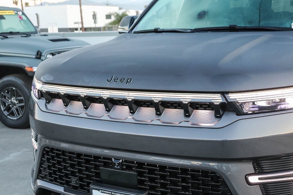 New 2026 Jeep Grand Wagoneer L Summit AWD/4WD image 6