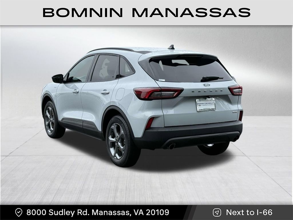 Used 2025 Ford Escape ST-Line image 26