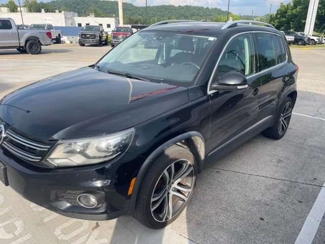 Used 2017 Volkswagen Tiguan SEL FWD image 6