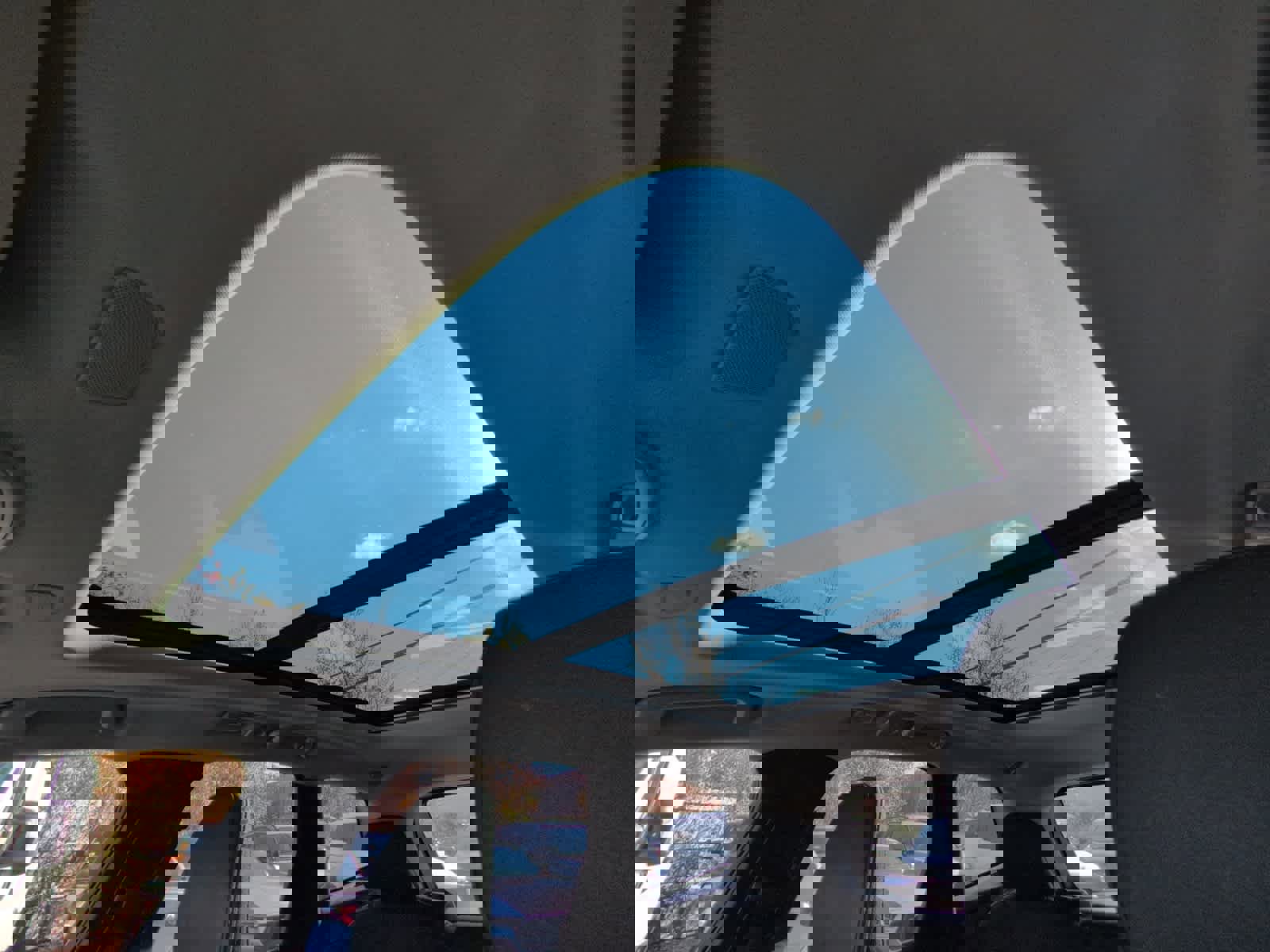 Used 2025 Volvo XC60 B5 Plus image 24