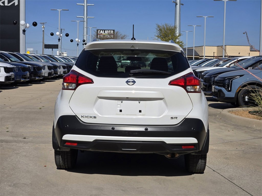 Used 2020 Nissan Kicks SR w/ SR Premium Package image 13
