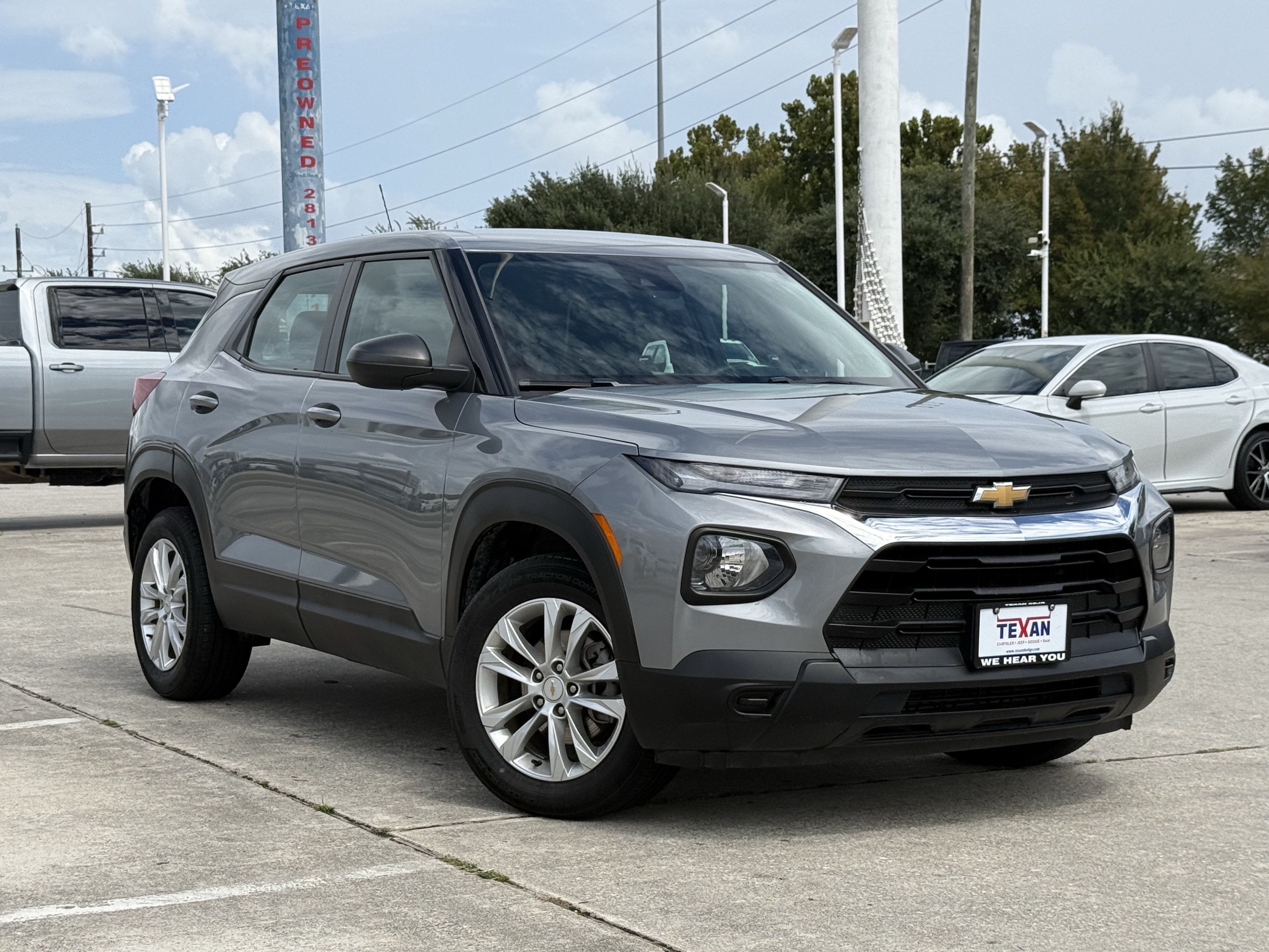 Used 2023 Chevrolet TrailBlazer LS AWD/4WD image 2