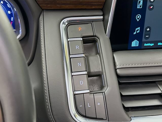 Used 2023 Chevrolet Tahoe High Country AWD/4WD image 18