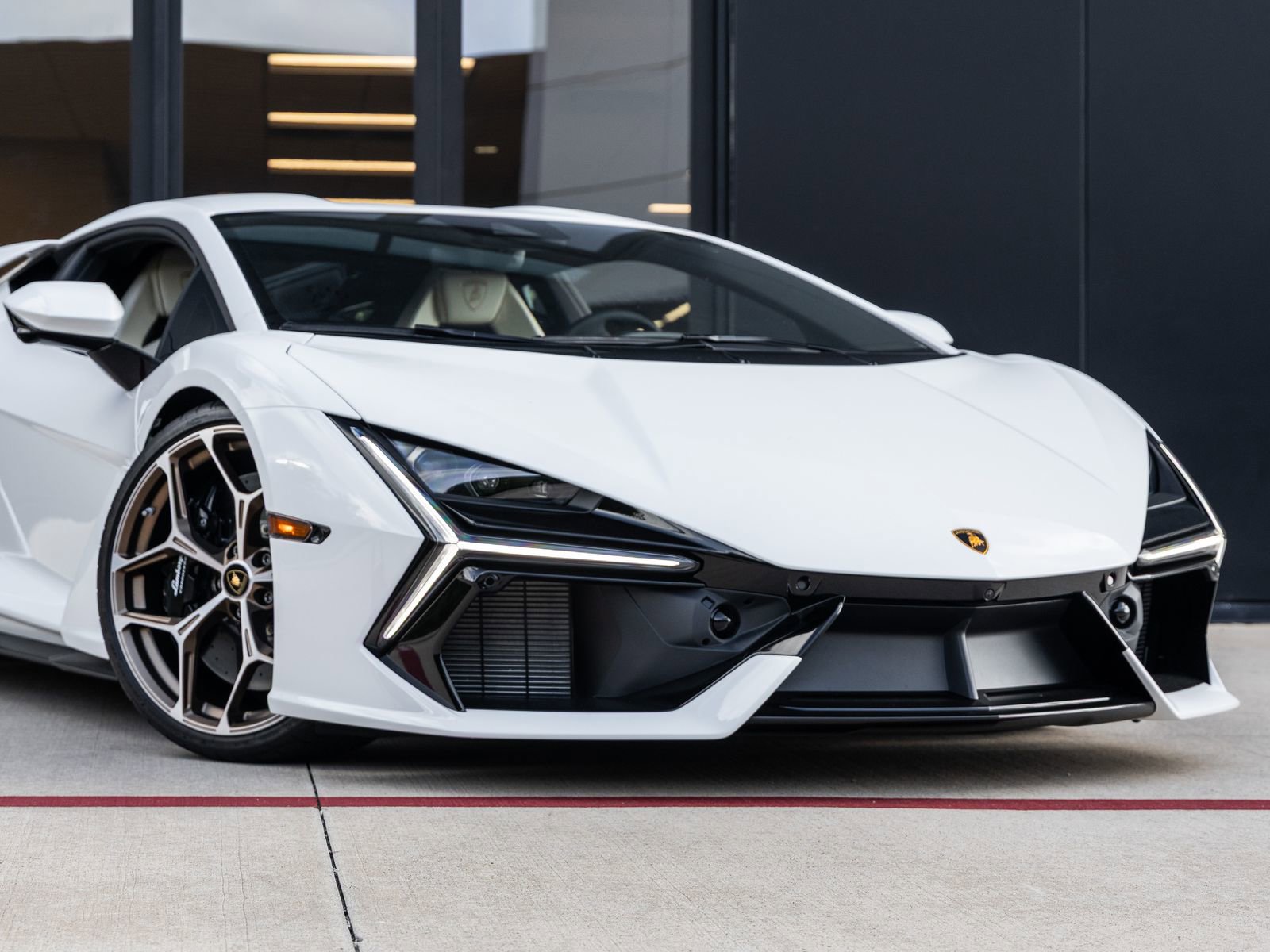 Used 2024 Lamborghini Revuelto AWD/4WD image 6