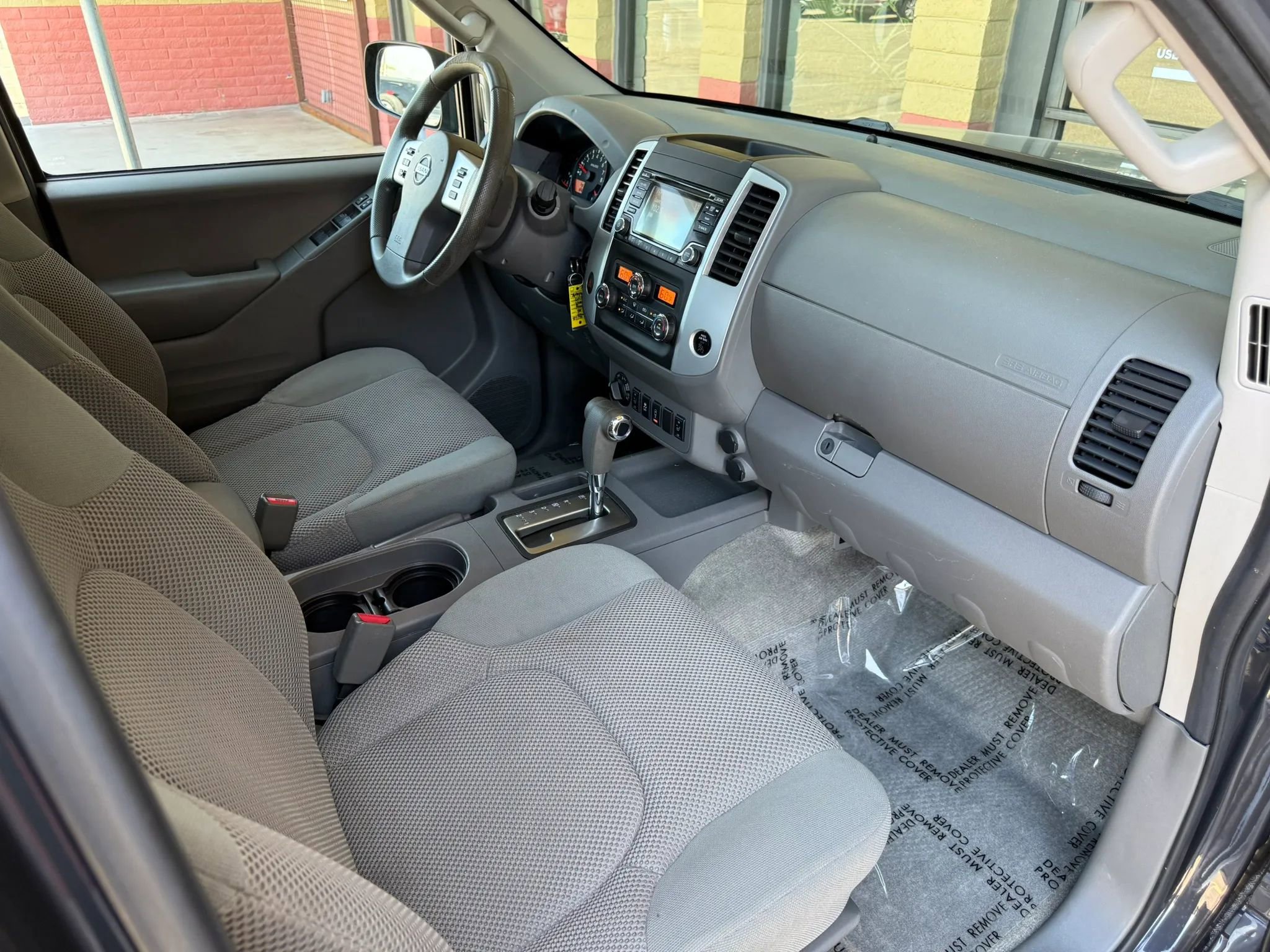 Used 2015 Nissan Frontier SV w/ SV Value Truck Package AWD/4WD image 23