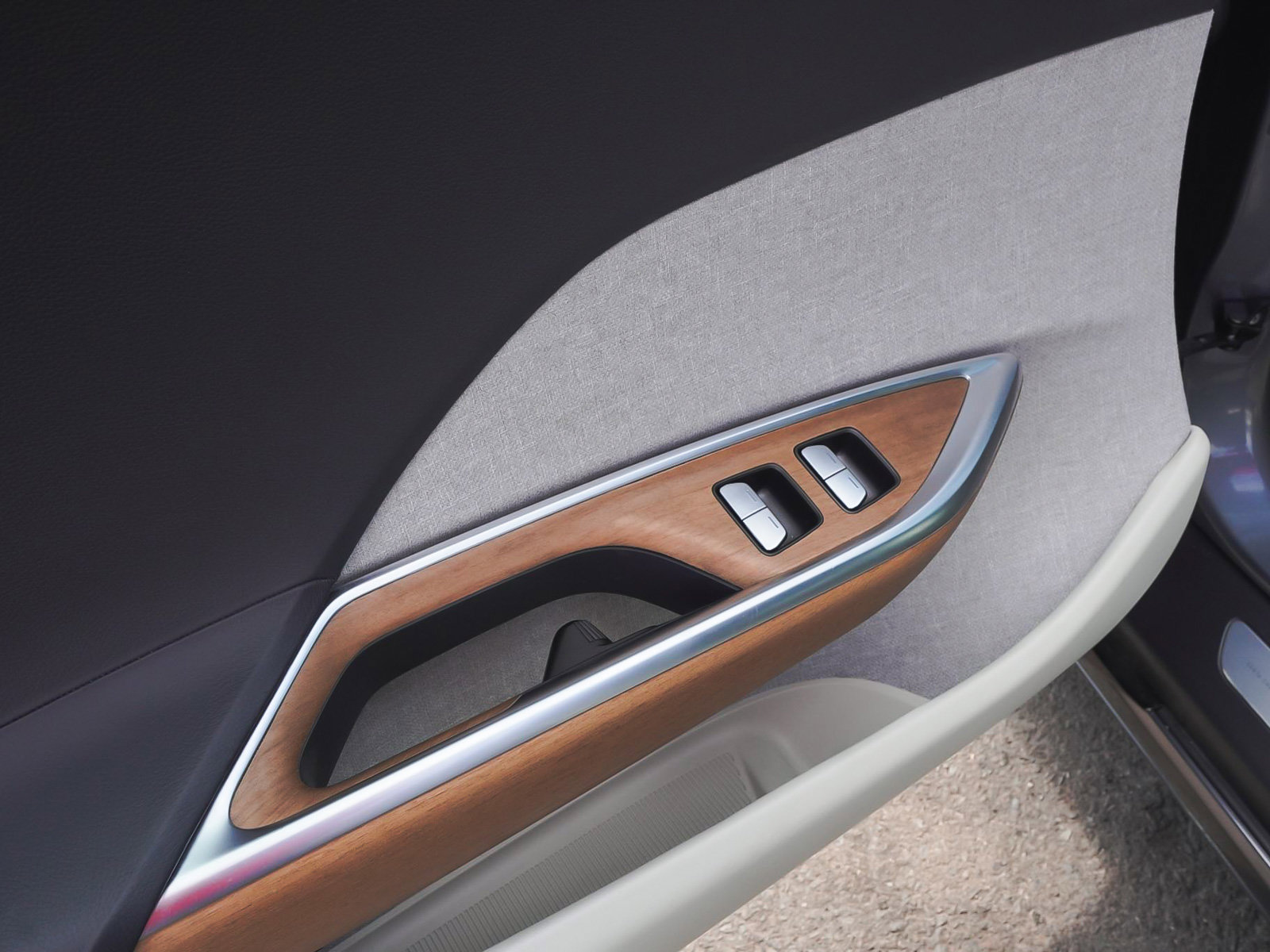 Used 2024 Lucid Air Touring image 10