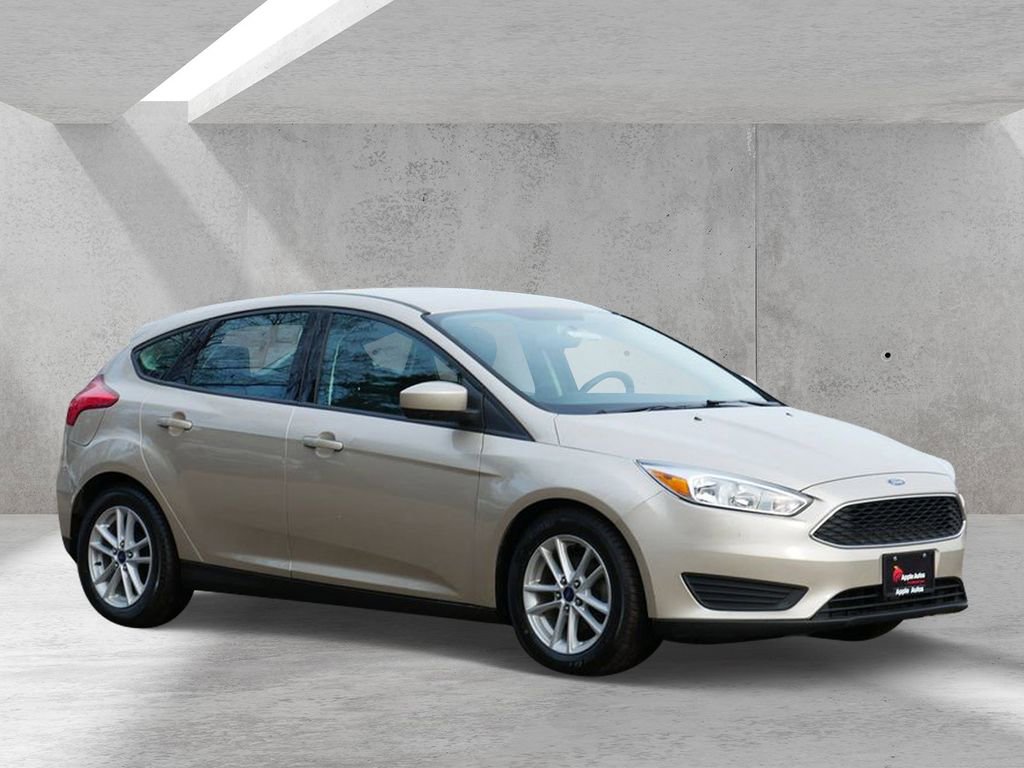 Used 2018 Ford Focus SE image 1