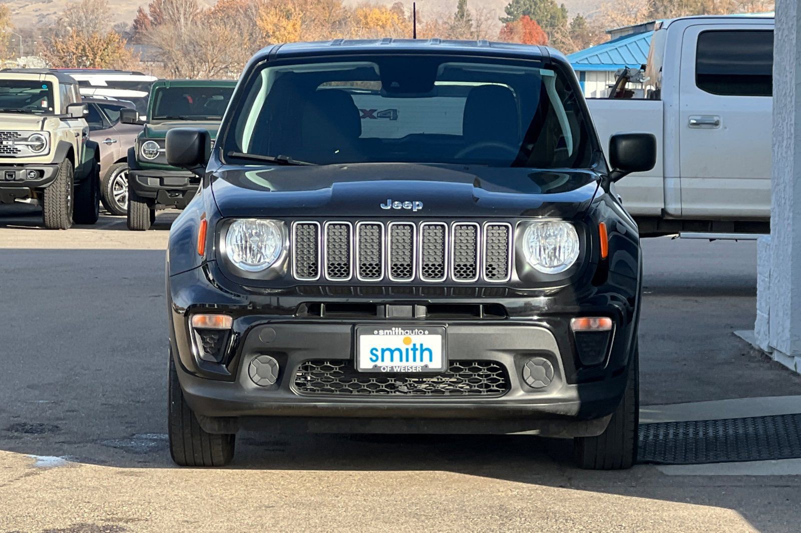 Used 2023 Jeep Renegade Latitude AWD/4WD image 10