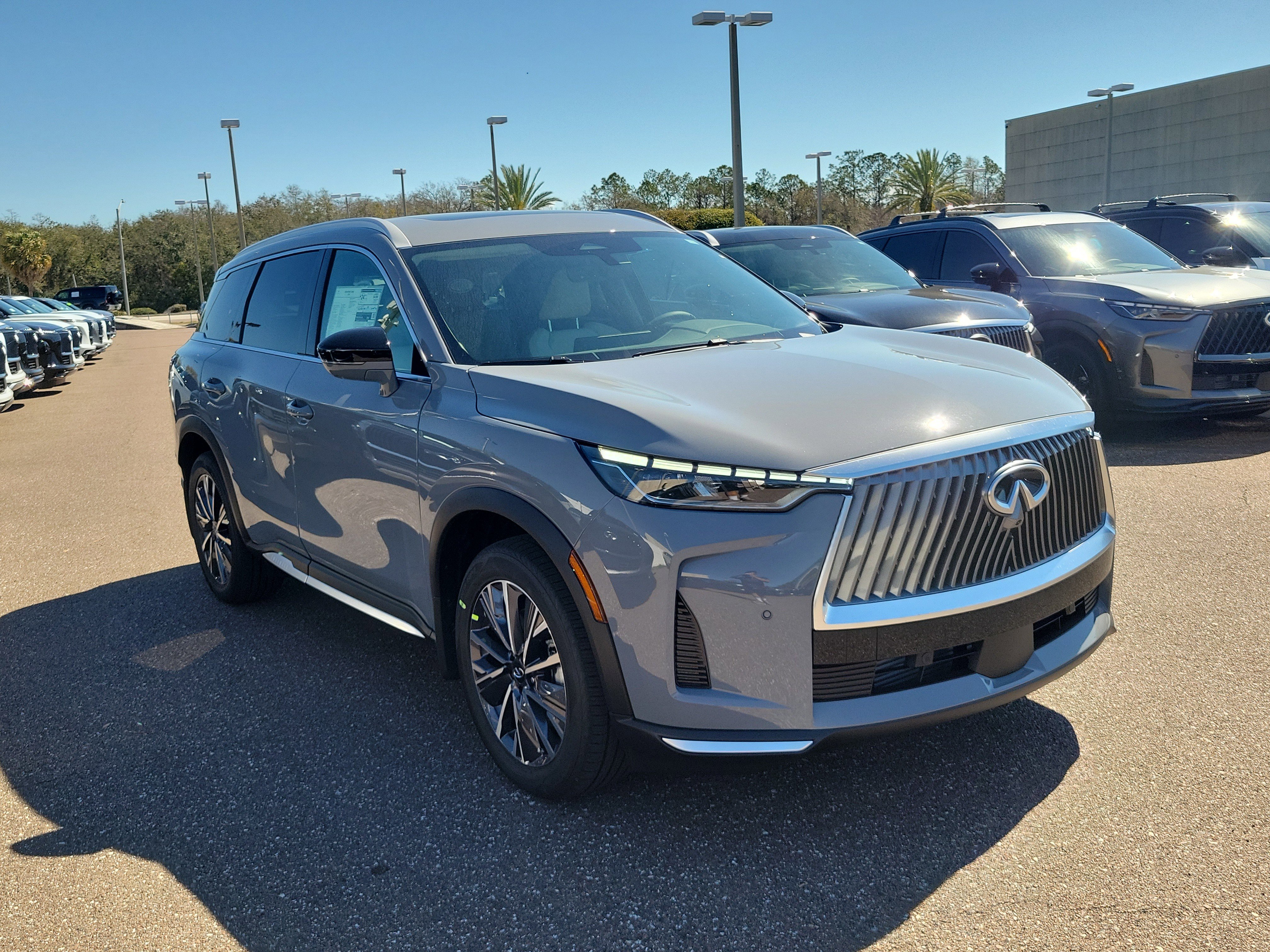 New 2026 INFINITI QX60 Luxe w/ Cargo Package image 2