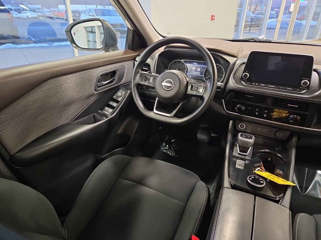 Used 2023 Nissan Rogue S image 17