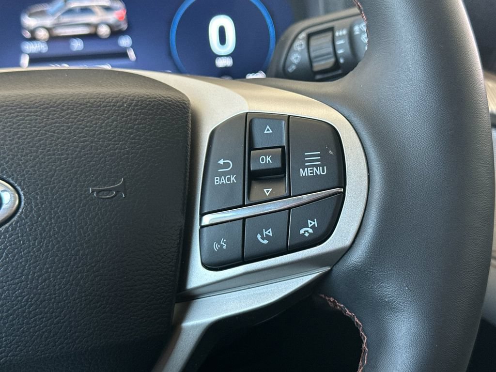 Used 2026 Ford Explorer Active w/ Active Comfort Package RWD image 26
