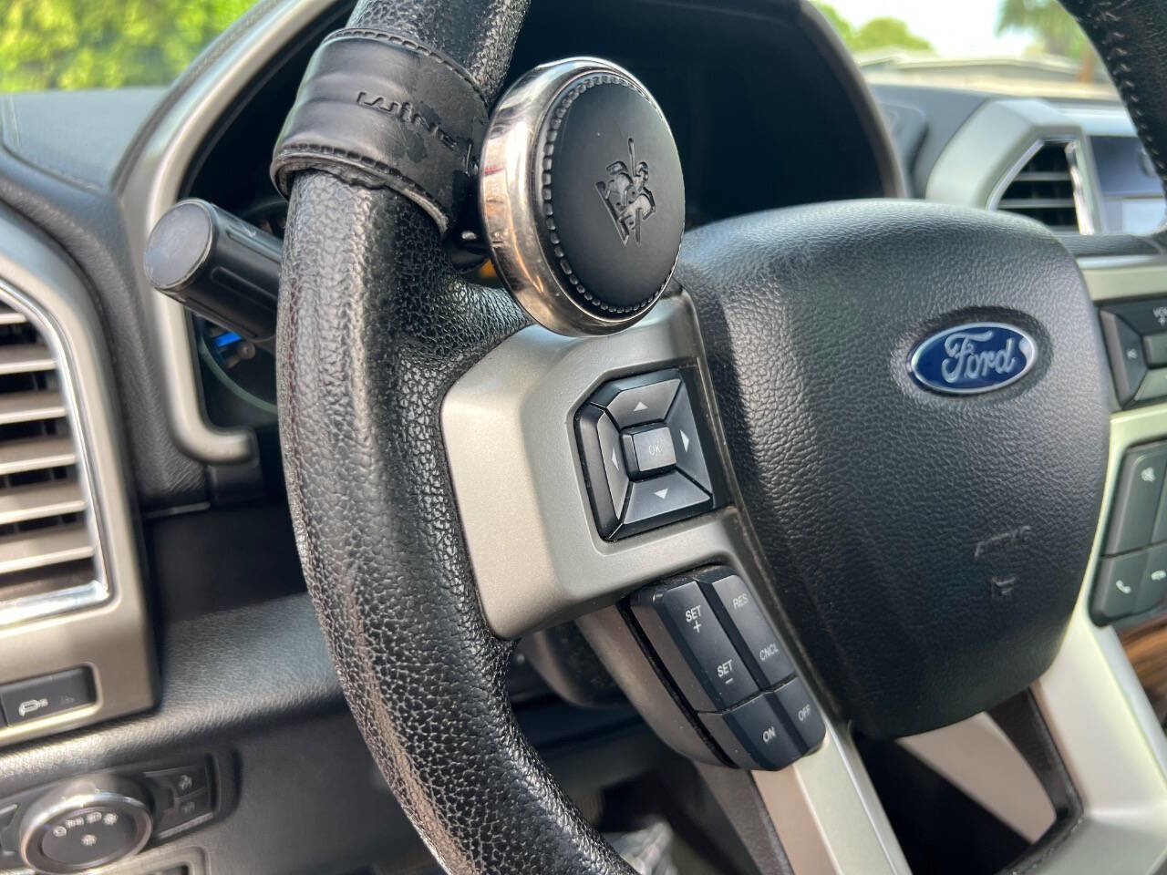 Used 2016 Ford F150 Lariat w/ Equipment Group 501A Mid AWD/4WD image 27