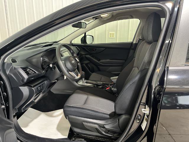 Used 2023 Subaru Crosstrek 2.0i image 2