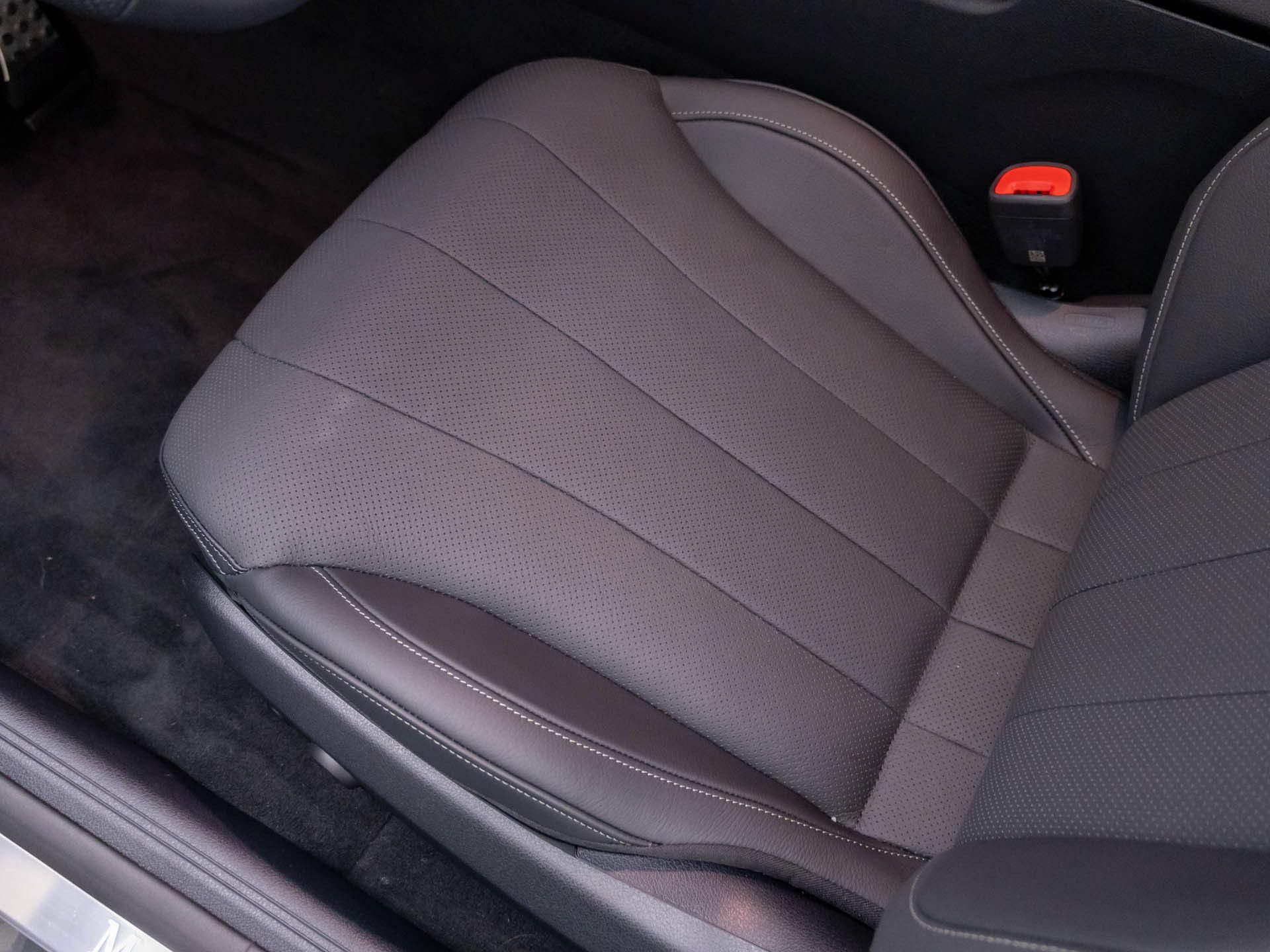 New 2026 Mercedes-Benz CLE 450 4MATIC Coupe image 18