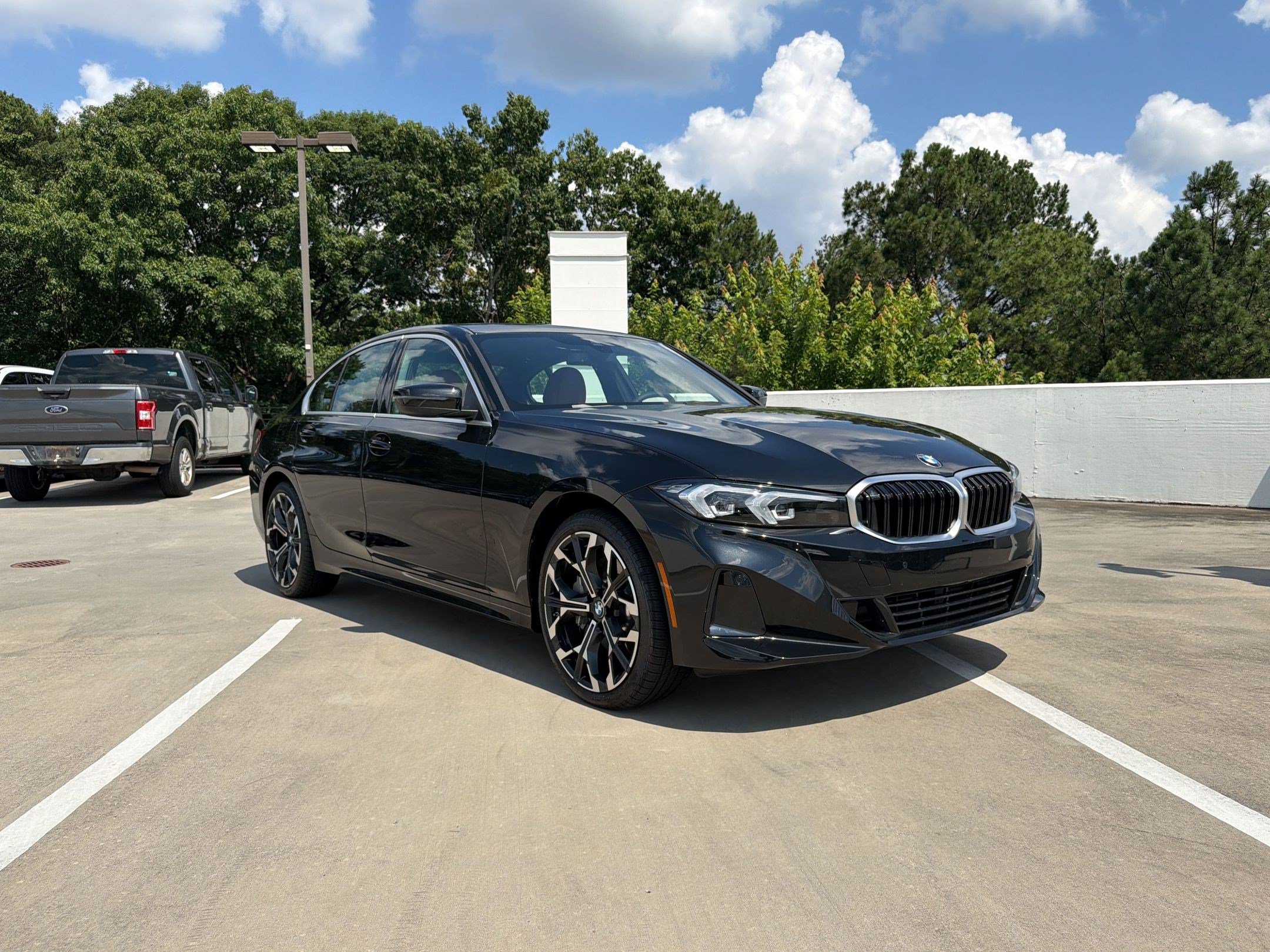 Used 2026 BMW 330i Sedan w/ Convenience Package RWD image 6