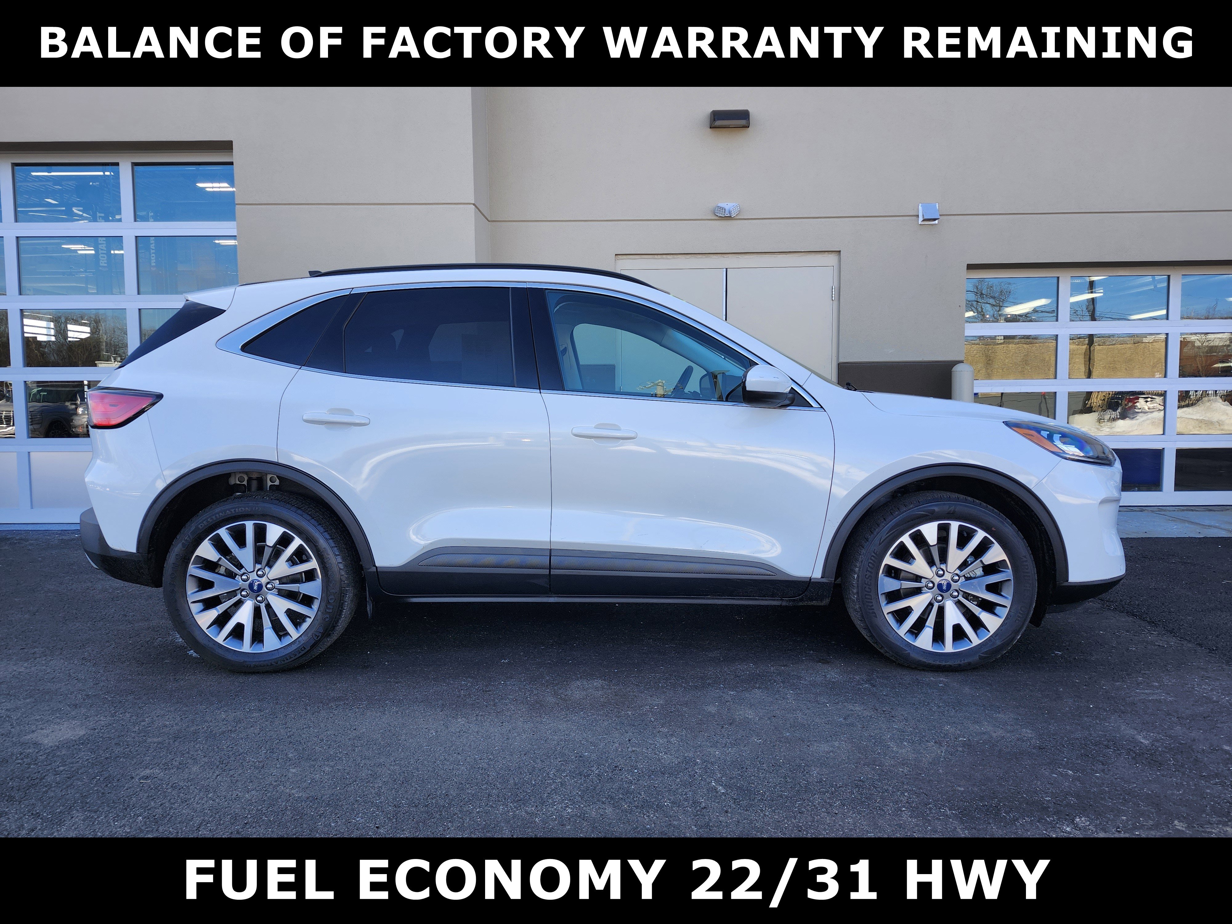 Used 2022 Ford Escape Titanium w/ Class II Trailer Tow Package image 2