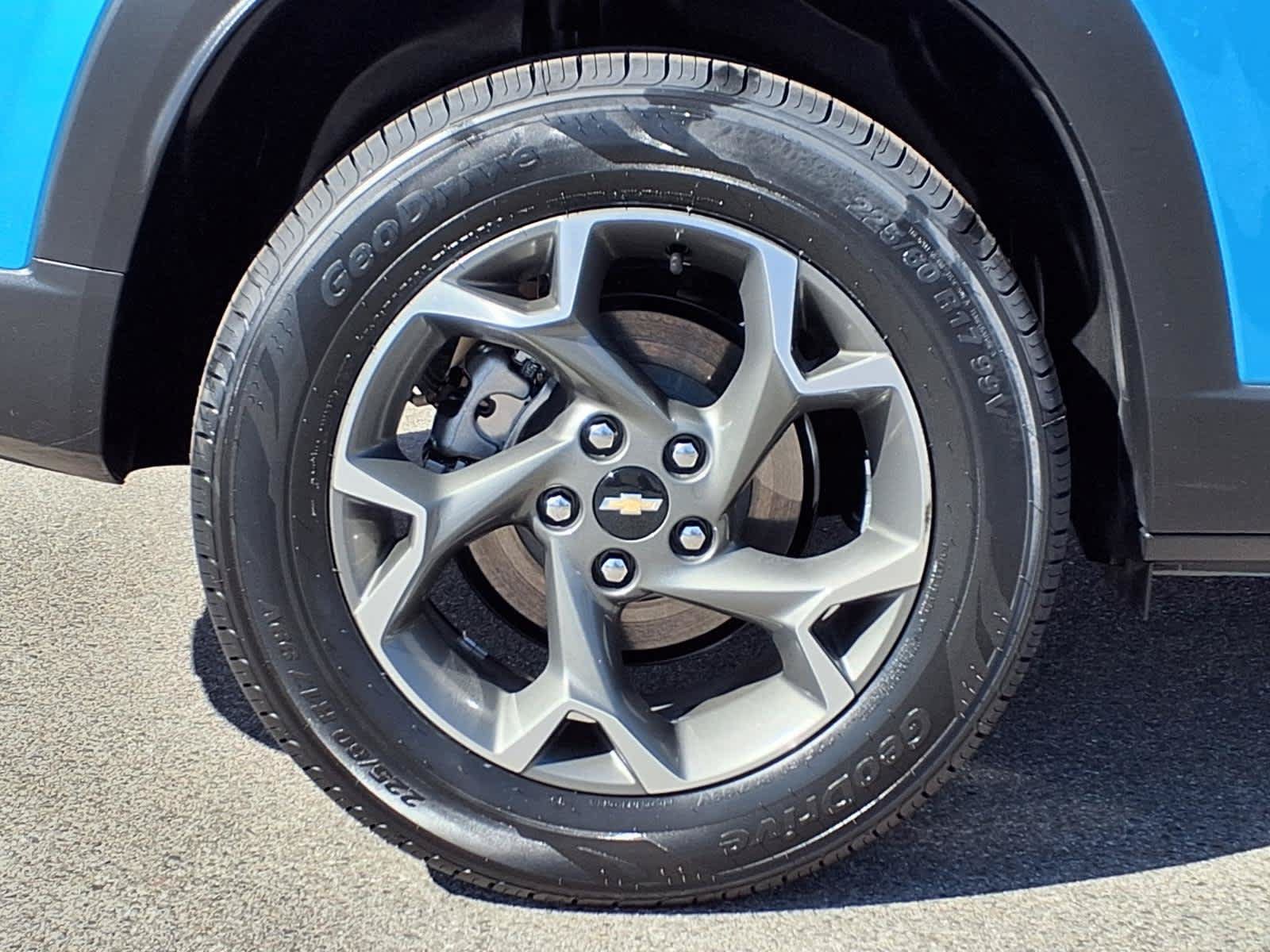 Used 2025 Chevrolet Trax LT w/ Driver Confidence Package FWD image 7