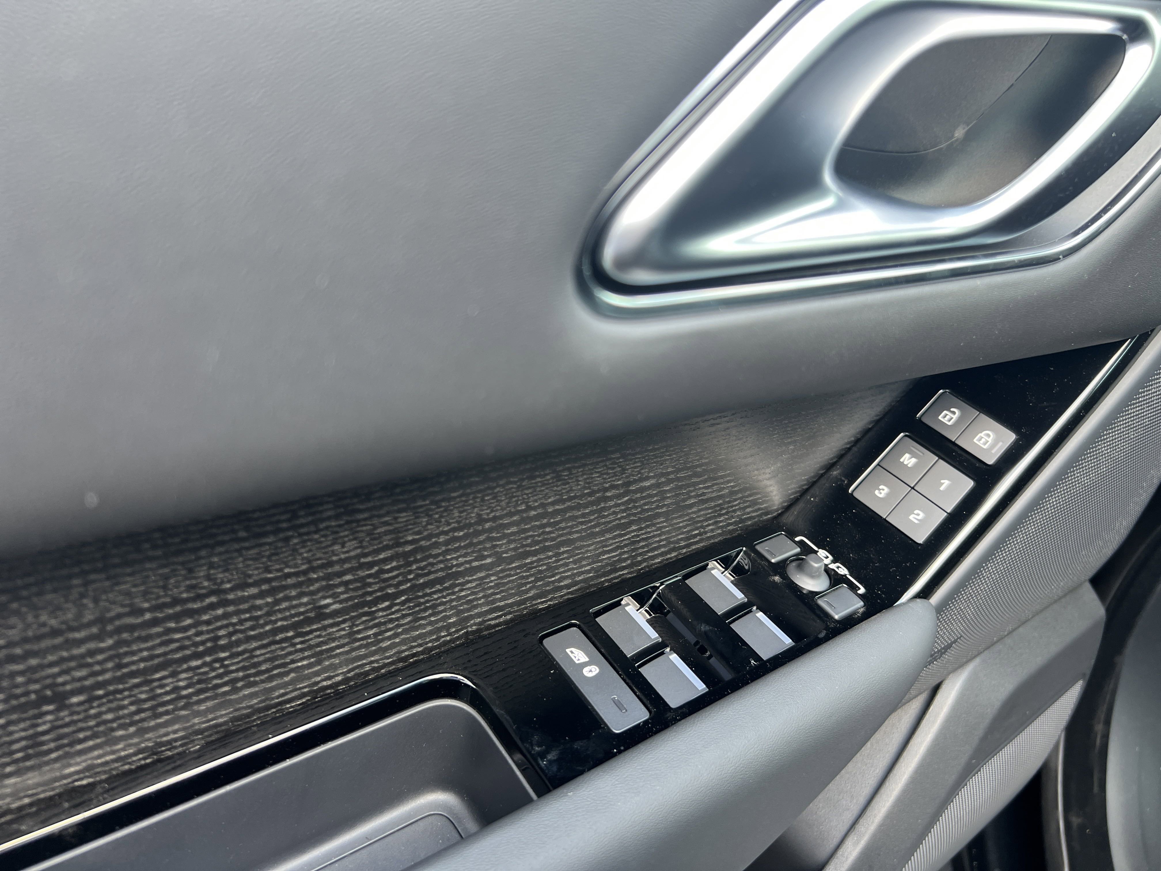 New 2026 Land Rover Range Rover Velar Autobiography image 27