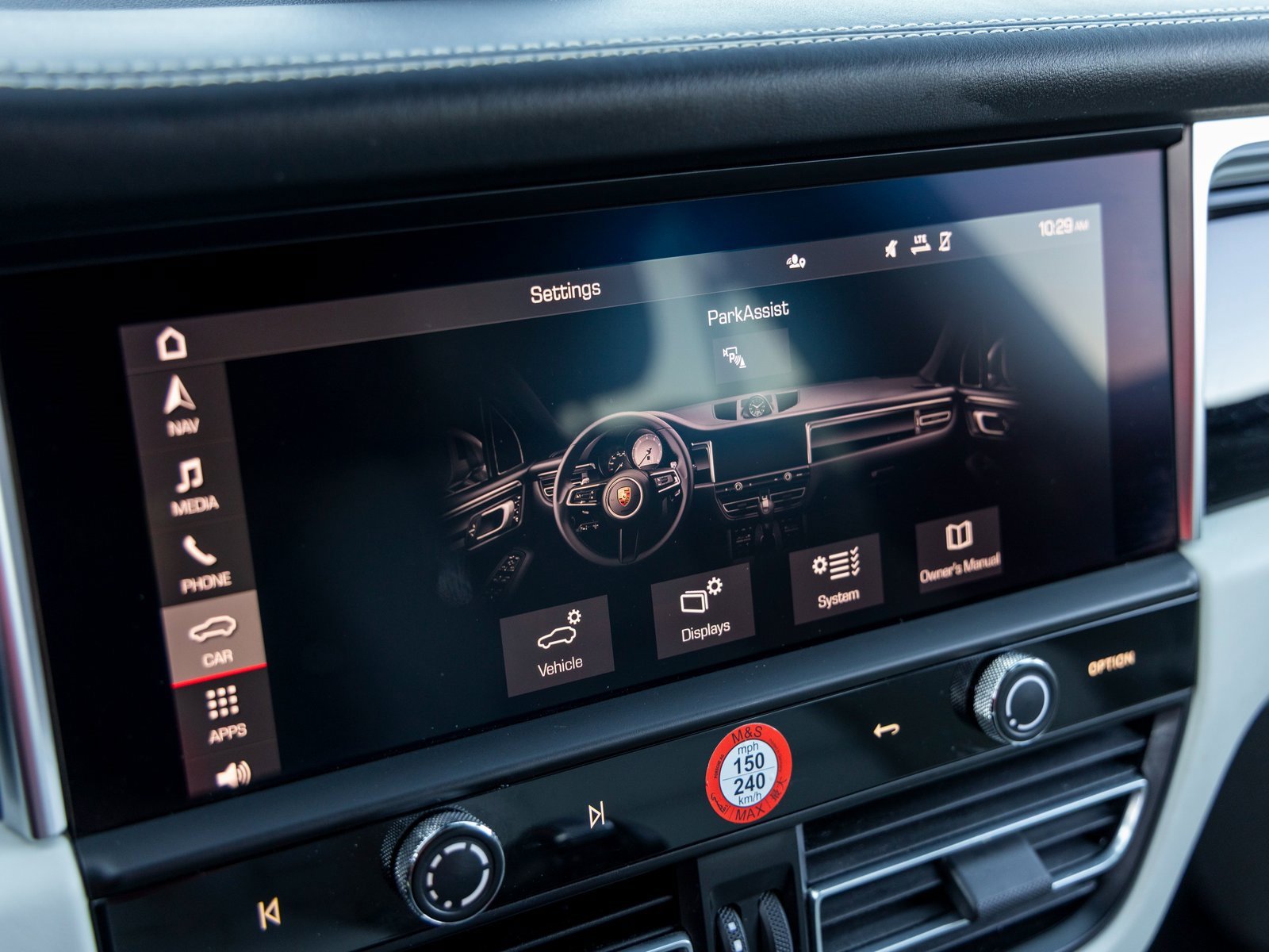 Certified 2024 Porsche Macan Turbo image 36