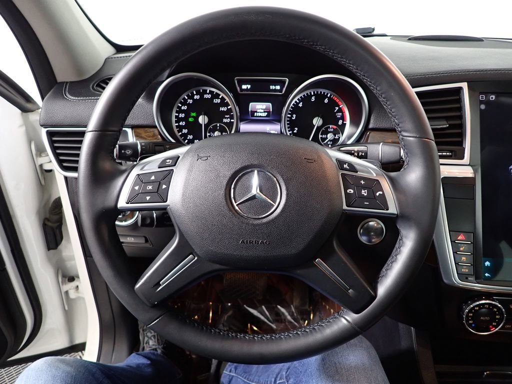 Used 2014 Mercedes-Benz GL 450 4MATIC image 34