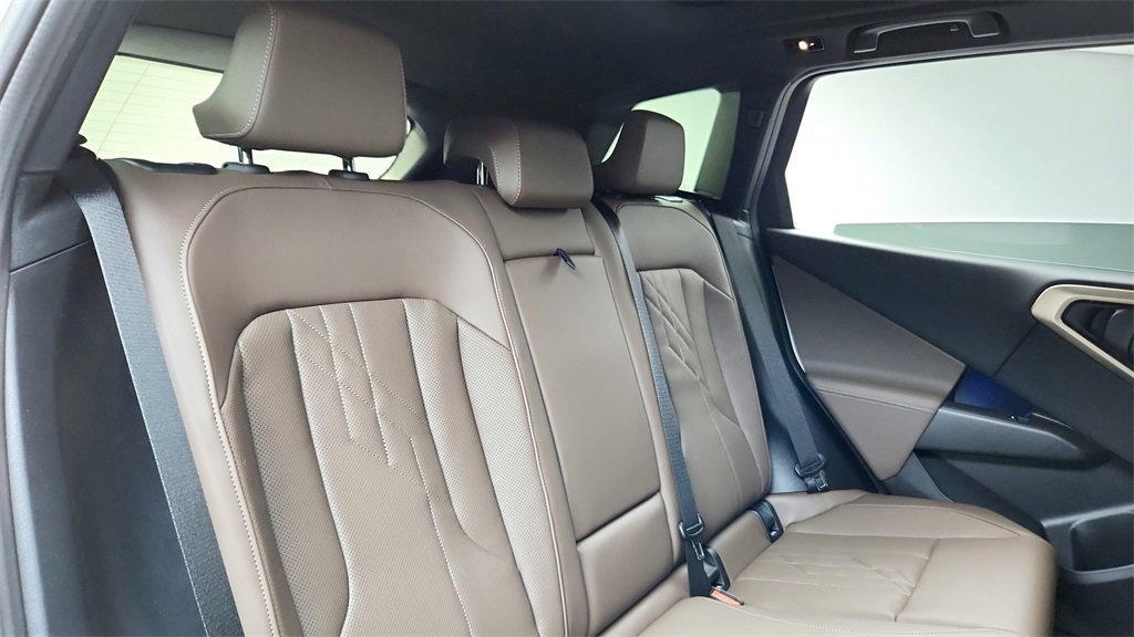 Used 2025 BMW X3 xDrive30i w/ Convenience Package image 29