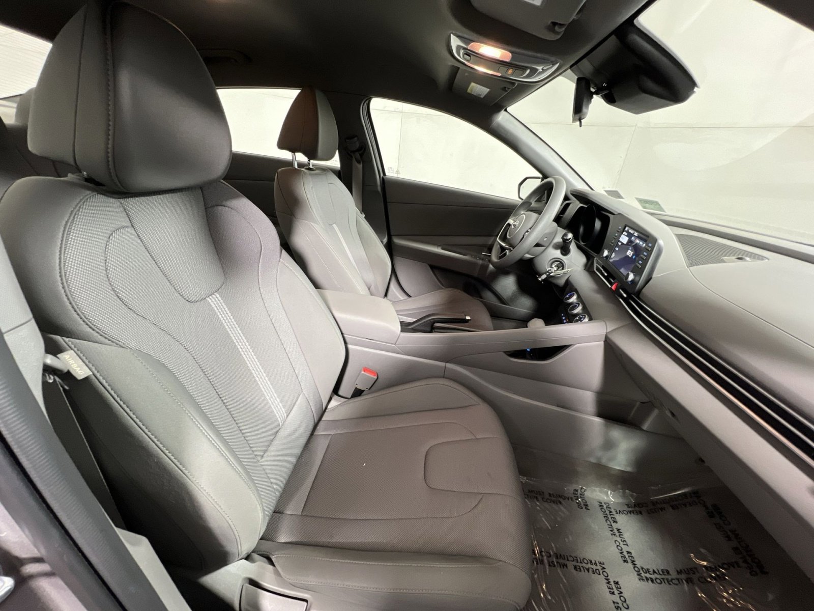 Used 2023 Hyundai Elantra SE w/ Cargo Package image 25