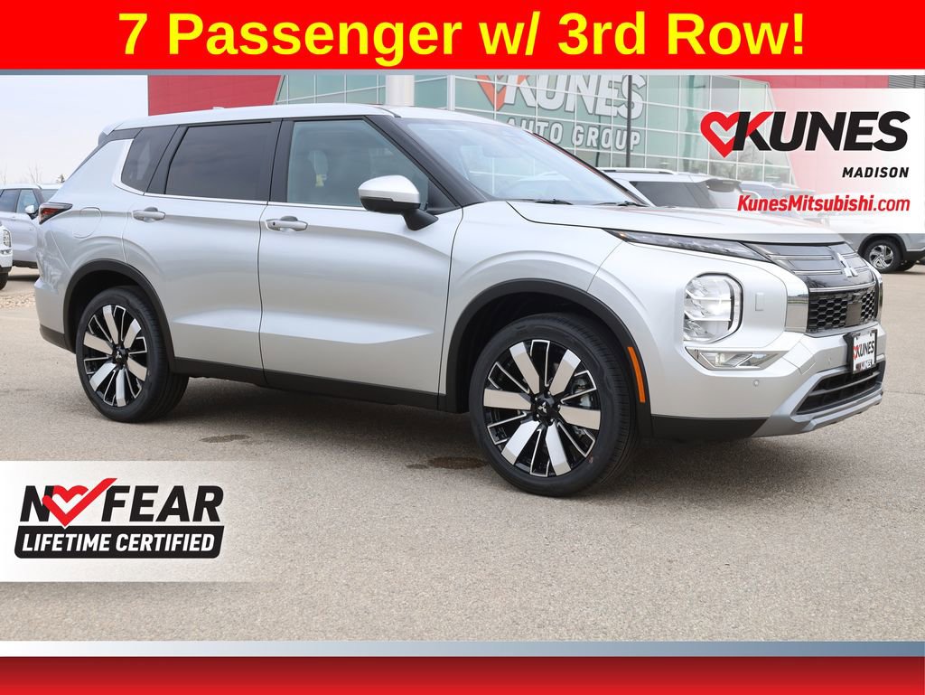 New 2025 Mitsubishi Outlander SE image 1