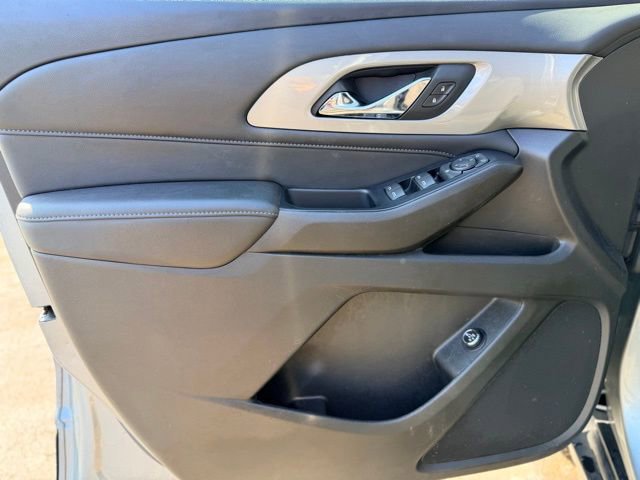 Used 2024 Chevrolet Traverse LT FWD image 18
