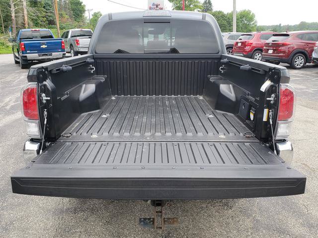 Used 2023 Toyota Tacoma TRD Off-Road AWD/4WD image 9