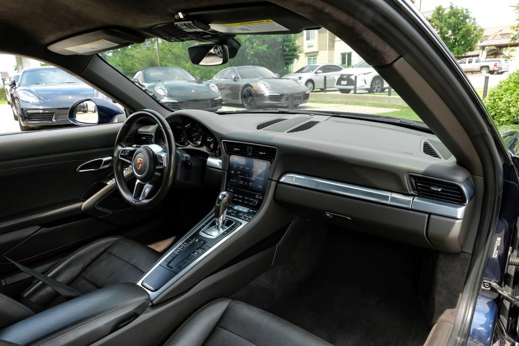 Used 2019 Porsche 911 Carrera RWD image 8