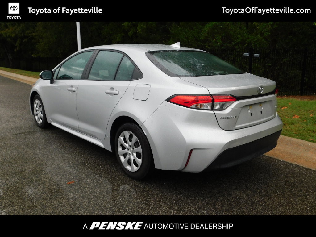 Used 2025 Toyota Corolla LE FWD image 3