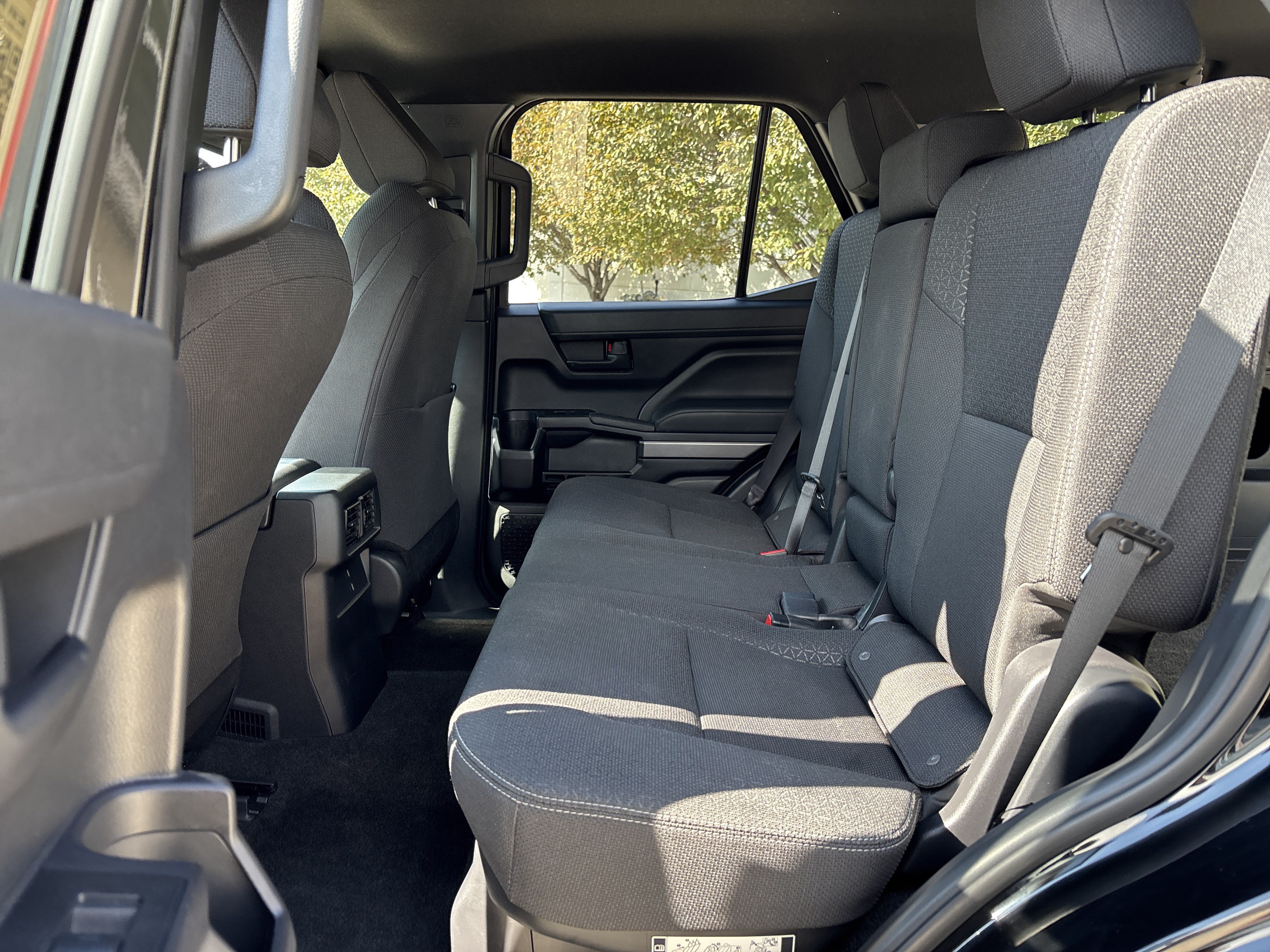 Used 2025 Toyota 4Runner SR5 AWD/4WD image 30