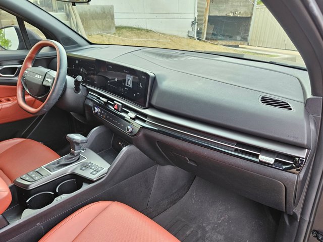 Used 2026 Kia Sportage SX image 24