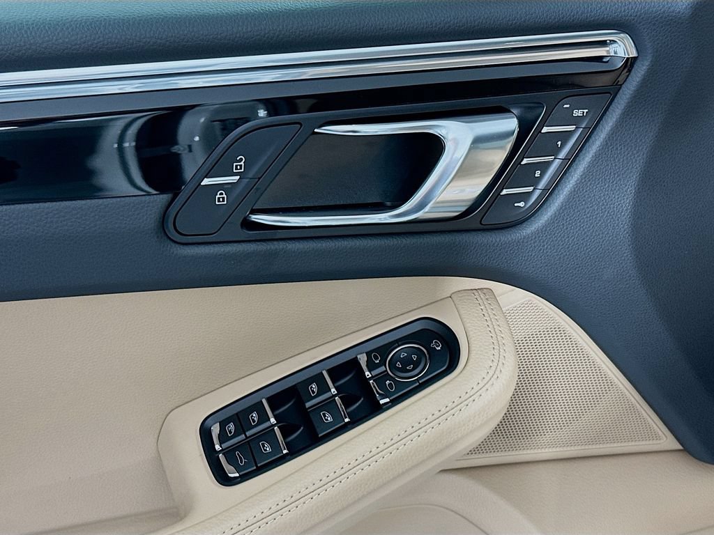 New 2026 Porsche Macan AWD/4WD image 20