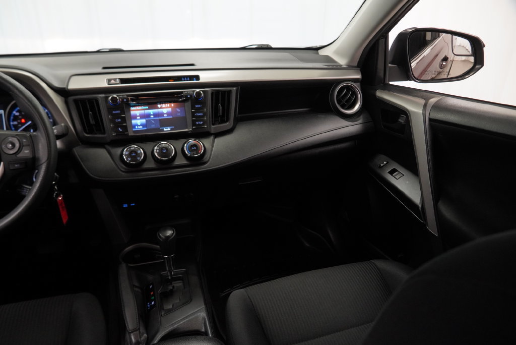 Used 2017 Toyota RAV4 LE w/ All Weather Liner Package FWD image 22