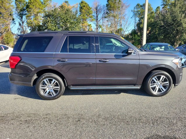 Used 2023 Ford Expedition XLT image 9