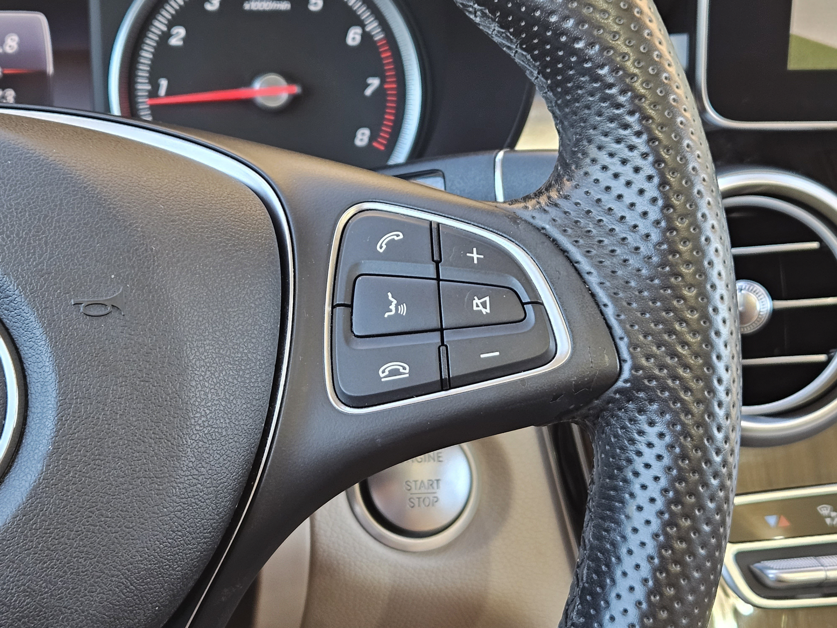 Used 2016 Mercedes-Benz GLC 300 image 23